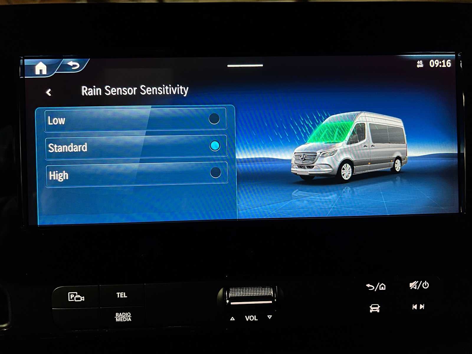 2026 Mercedes-Benz Sprinter 2500 Standard Roof I4 Diesel HO 144 AWD