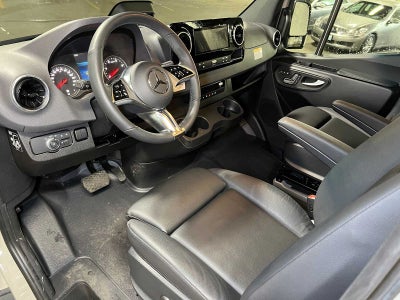 2026 Mercedes-Benz Sprinter 2500 Standard Roof I4 Diesel HO 144 AWD
