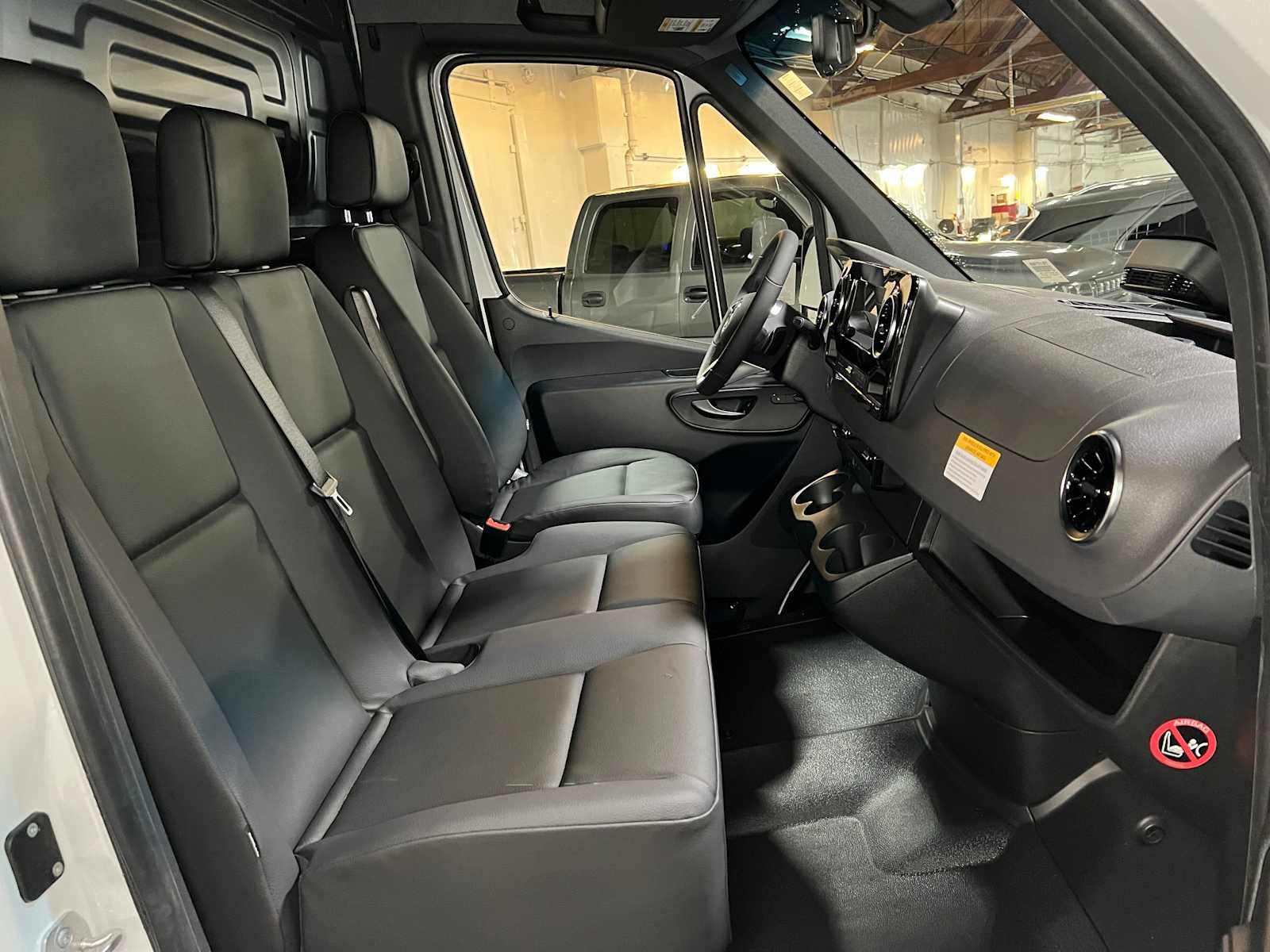 2026 Mercedes-Benz Sprinter 2500 High Roof I4 Diesel HO 170 RWD