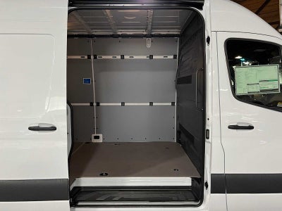 2026 Mercedes-Benz Sprinter 2500 High Roof I4 Diesel HO 170 RWD