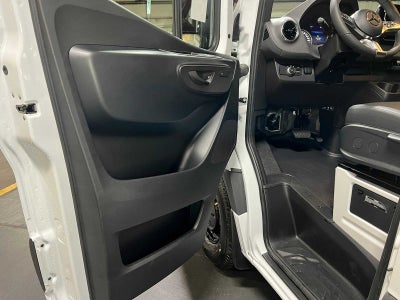 2026 Mercedes-Benz Sprinter 2500 High Roof I4 Diesel HO 170 RWD