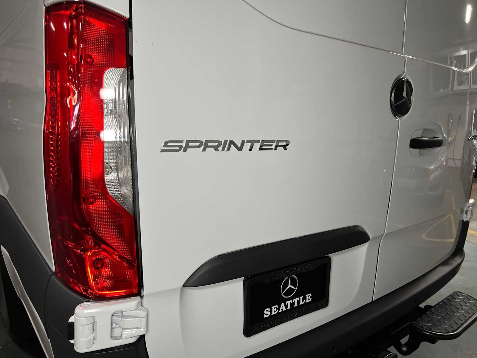 2026 Mercedes-Benz Sprinter 2500 High Roof I4 Diesel HO 170 RWD