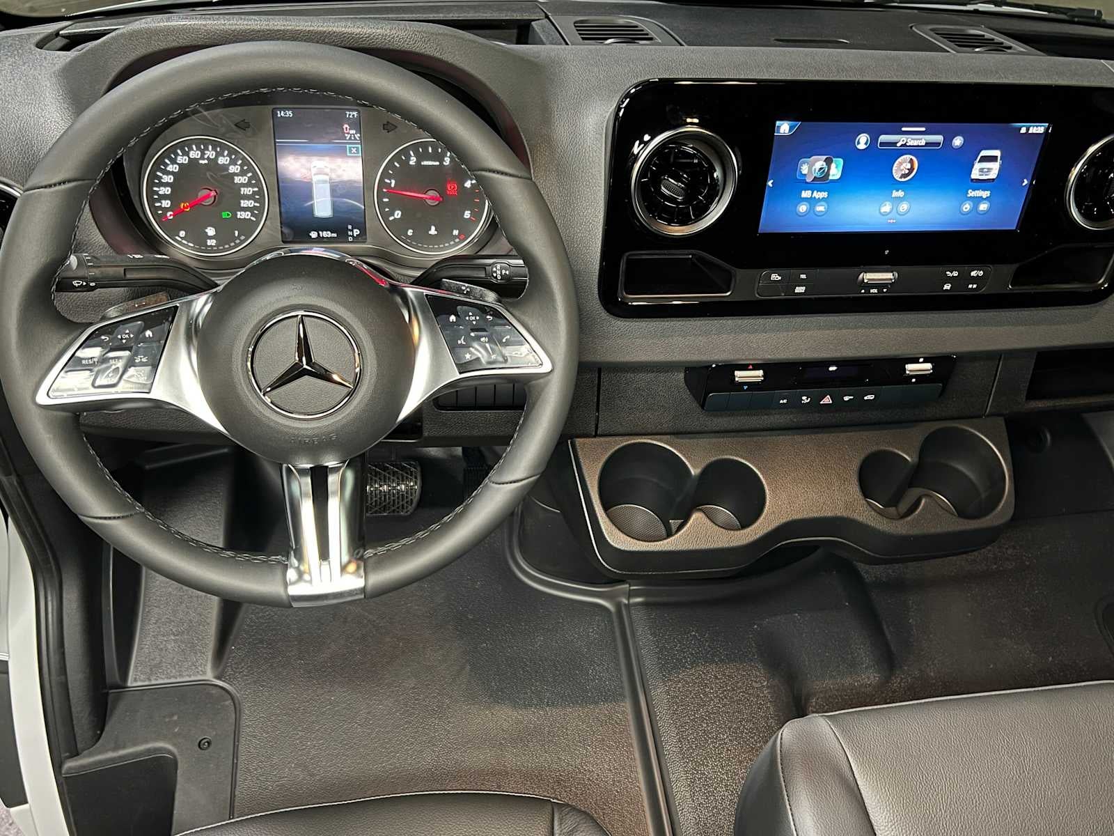 2026 Mercedes-Benz Sprinter 2500 High Roof I4 Diesel HO 170 RWD