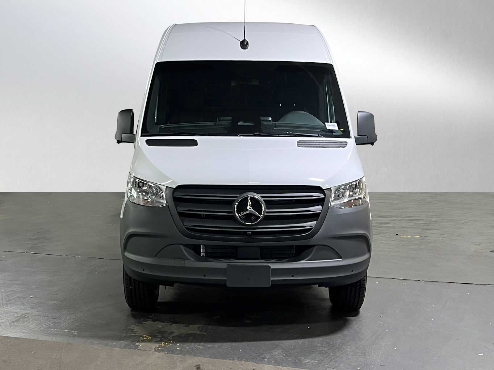 2026 Mercedes-Benz Sprinter 2500 High Roof I4 Diesel HO 170 RWD