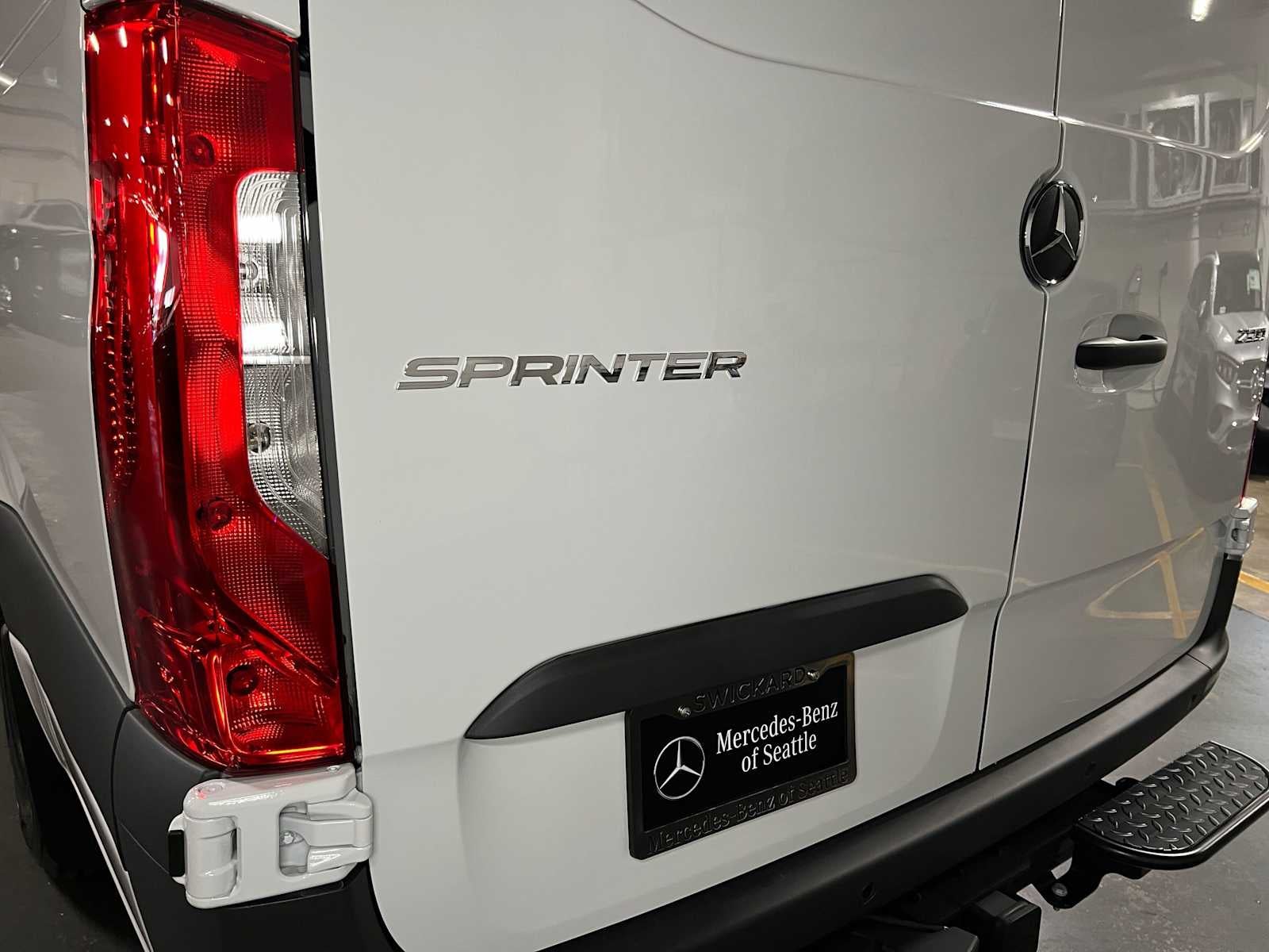 2026 Mercedes-Benz Sprinter 2500 High Roof I4 Diesel HO 170 RWD