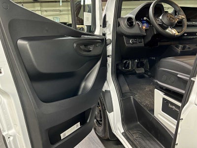 2026 Mercedes-Benz Sprinter 2500 High Roof I4 Diesel HO 170 RWD