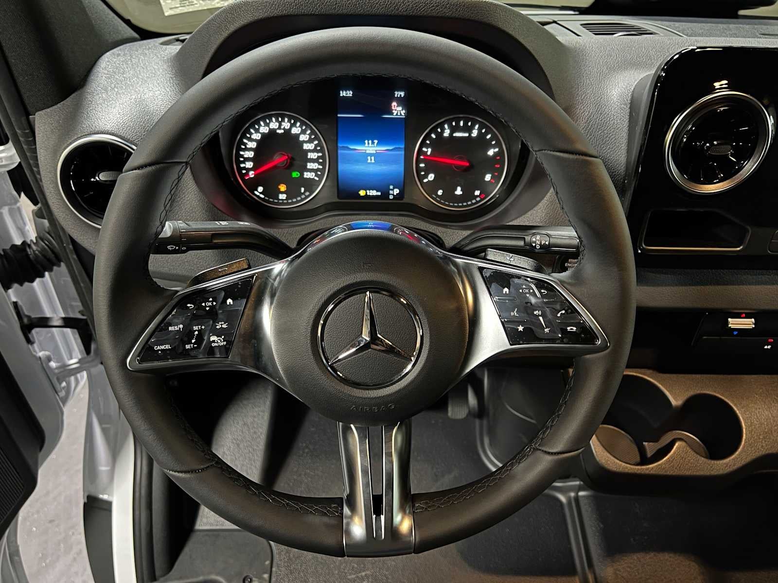 2026 Mercedes-Benz Sprinter 2500 High Roof I4 Diesel HO 170 RWD