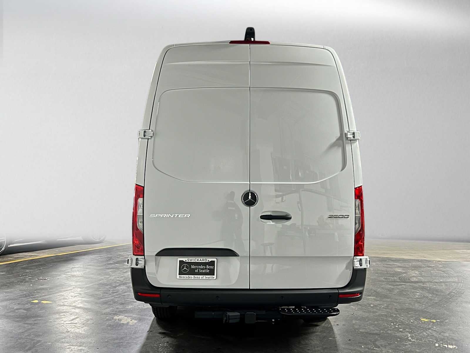 2026 Mercedes-Benz Sprinter 2500 High Roof I4 Diesel HO 170 RWD