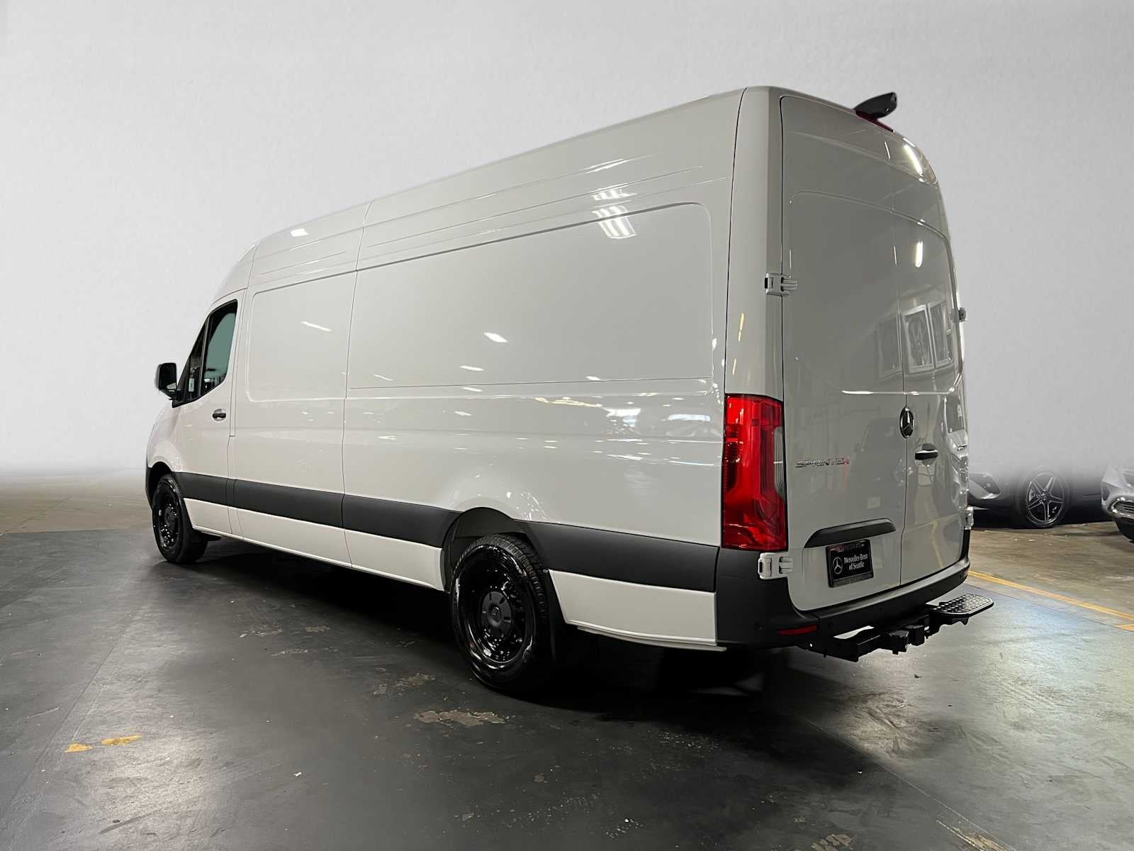 2026 Mercedes-Benz Sprinter 2500 High Roof I4 Diesel HO 170 RWD