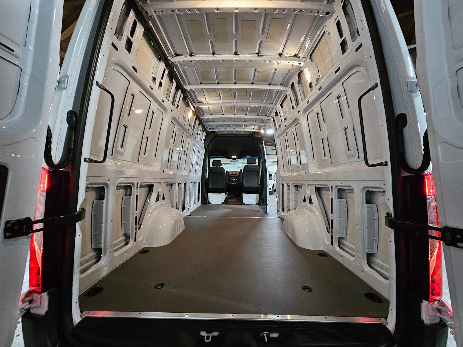 2025 Mercedes-Benz Sprinter Cargo Van 2500 High Roof I4 Diesel HO 170 RWD