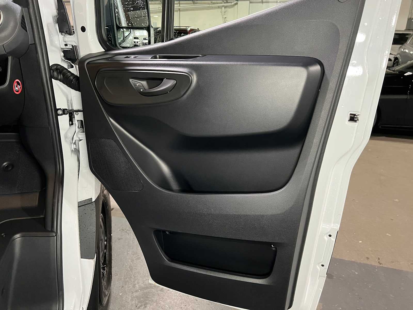 2026 Mercedes-Benz Sprinter 2500 High Roof I4 Diesel HO 170 RWD