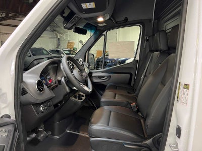 2026 Mercedes-Benz Sprinter 2500 High Roof I4 Diesel HO 170 RWD