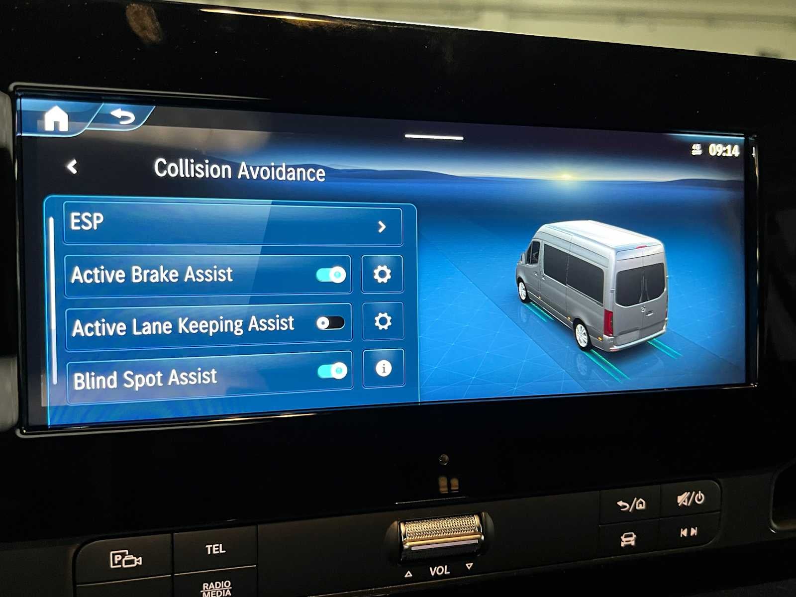 2026 Mercedes-Benz Sprinter 2500 High Roof I4 Diesel HO 170 RWD