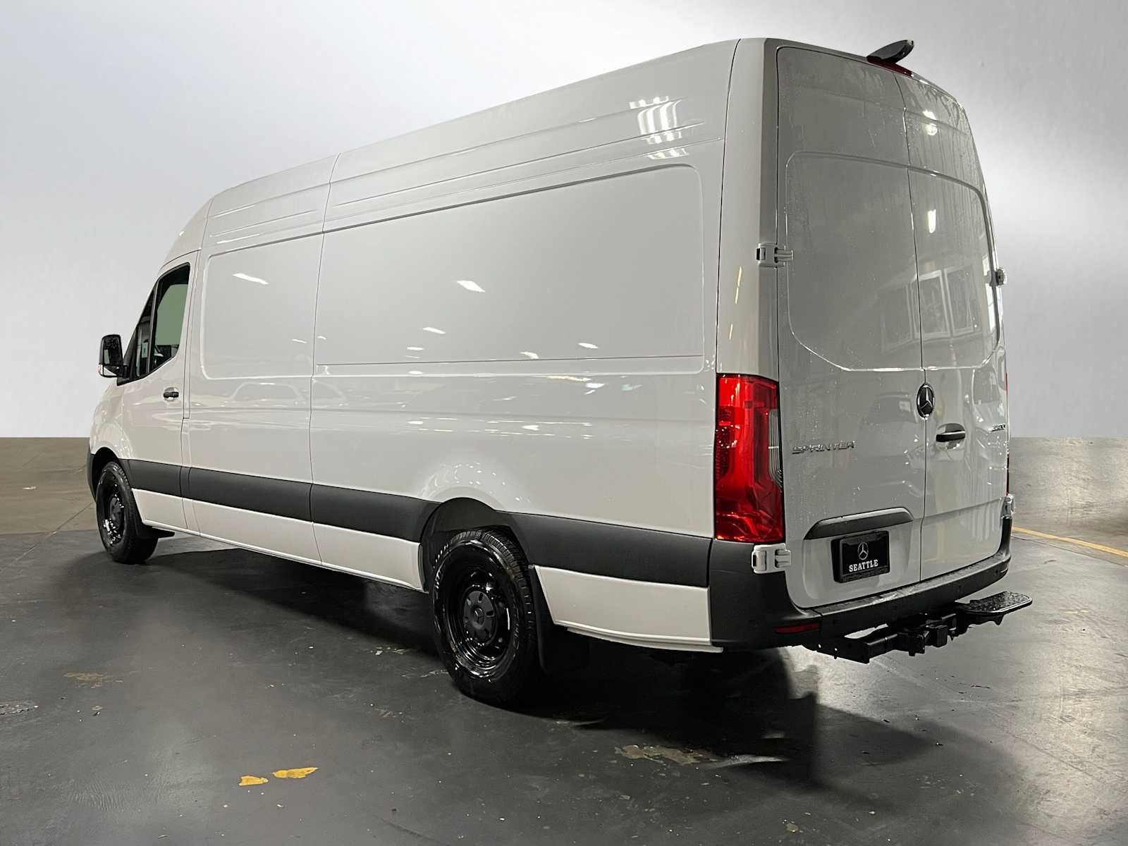 2026 Mercedes-Benz Sprinter 2500 High Roof I4 Diesel HO 170 RWD