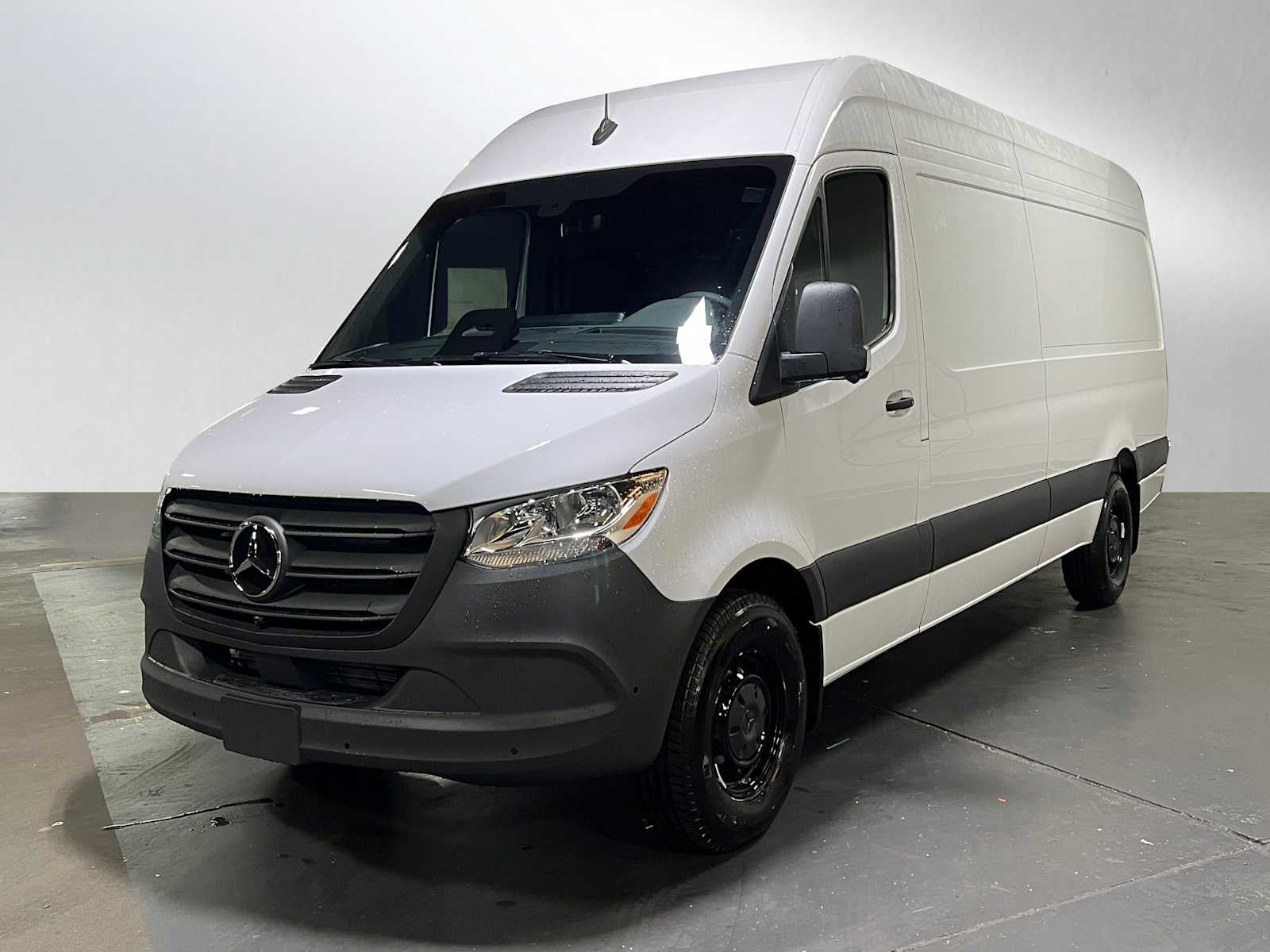 2026 Mercedes-Benz Sprinter 2500 High Roof I4 Diesel HO 170 RWD