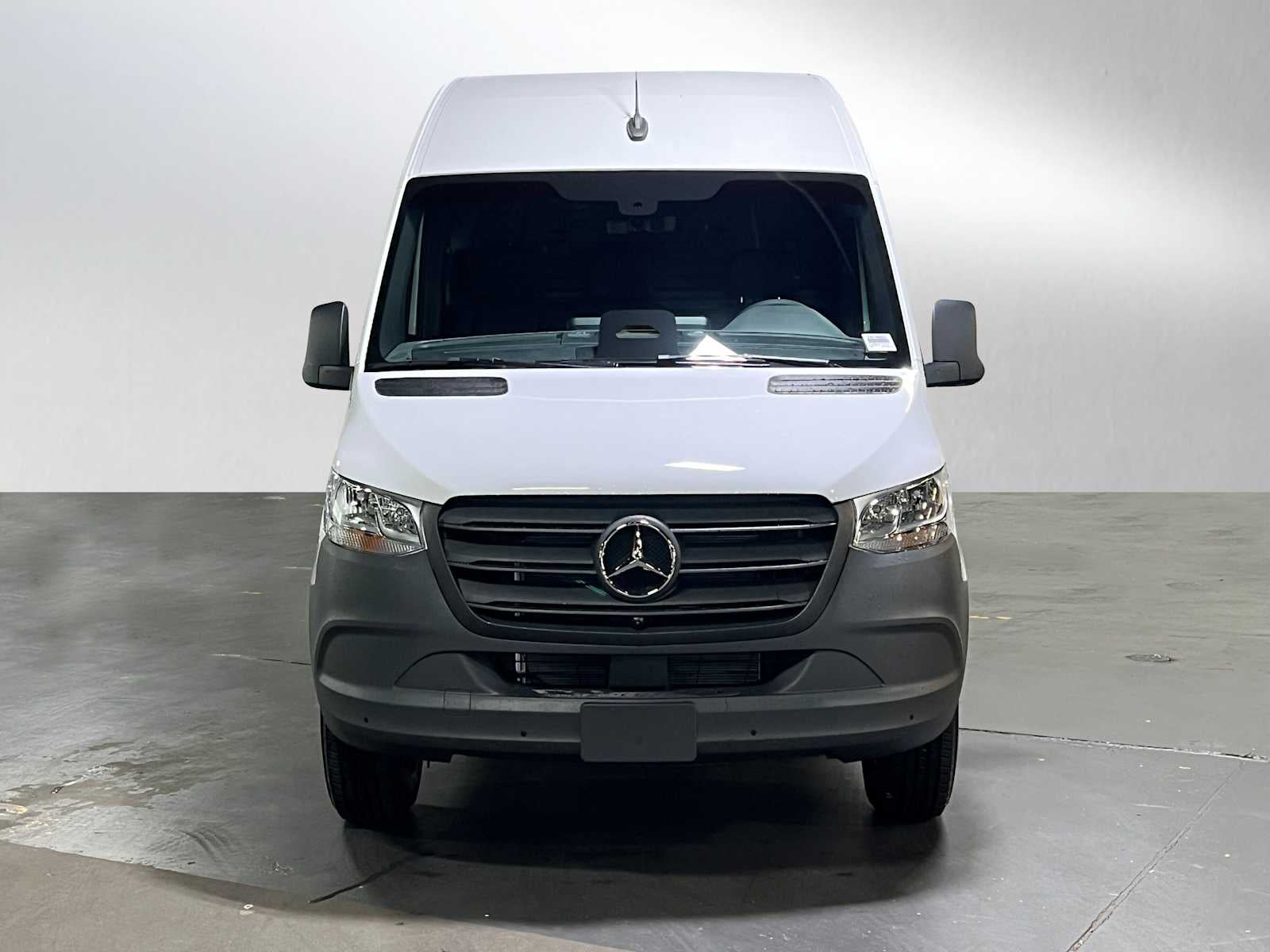 2026 Mercedes-Benz Sprinter 2500 High Roof I4 Diesel HO 170 RWD