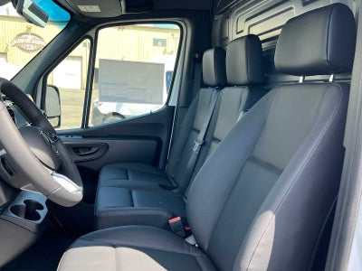 2026 Mercedes-Benz Sprinter 2500 High Roof I4 Diesel HO 170 RWD