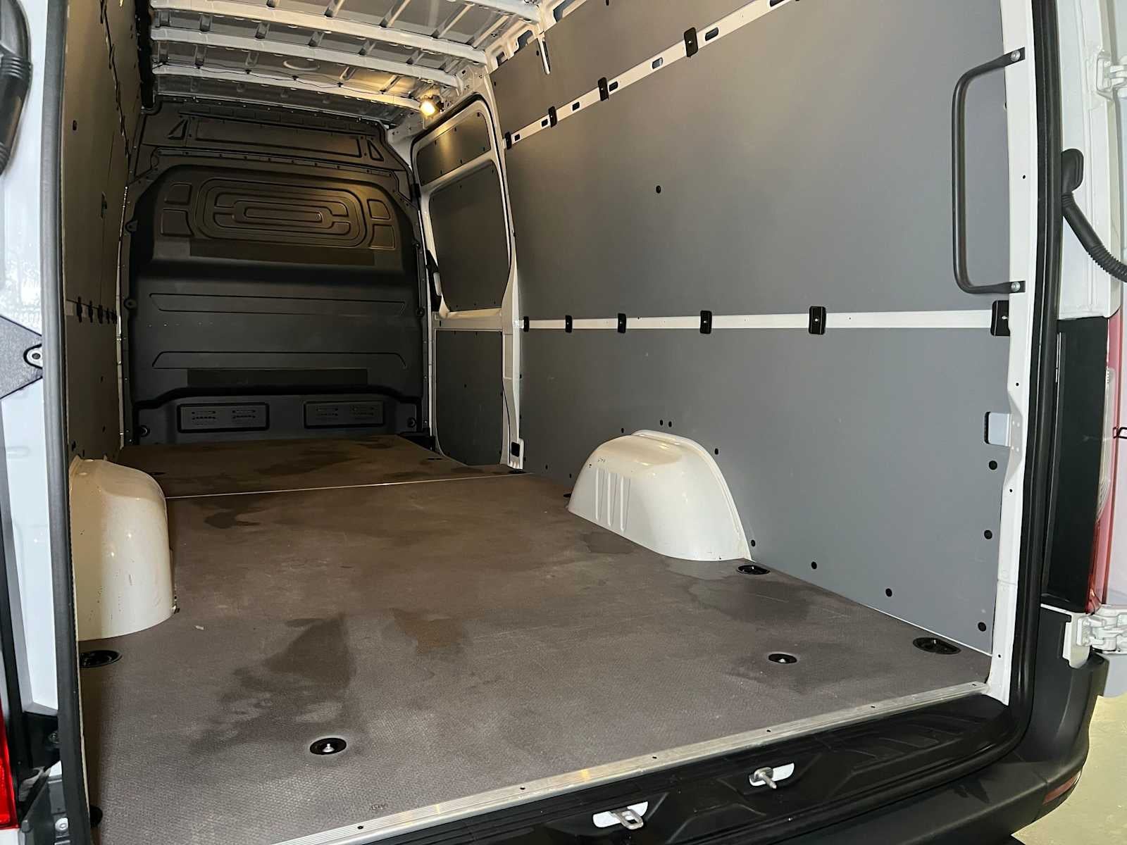 2026 Mercedes-Benz Sprinter 2500 High Roof I4 Diesel HO 170 RWD