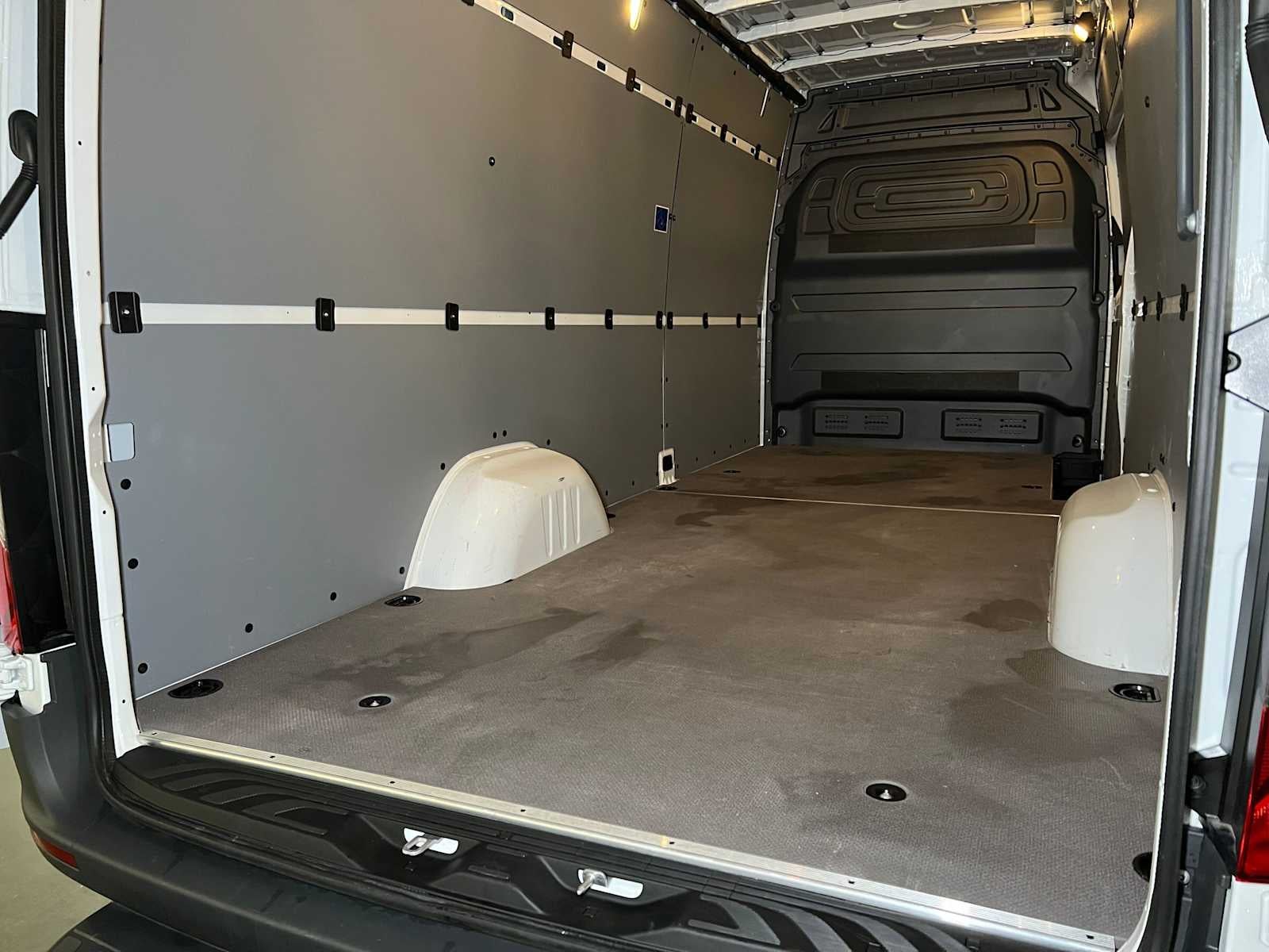 2026 Mercedes-Benz Sprinter 2500 High Roof I4 Diesel HO 170 RWD