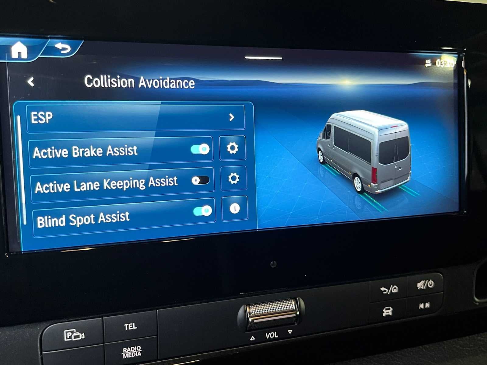2026 Mercedes-Benz Sprinter 2500 High Roof I4 Diesel HO 170 RWD