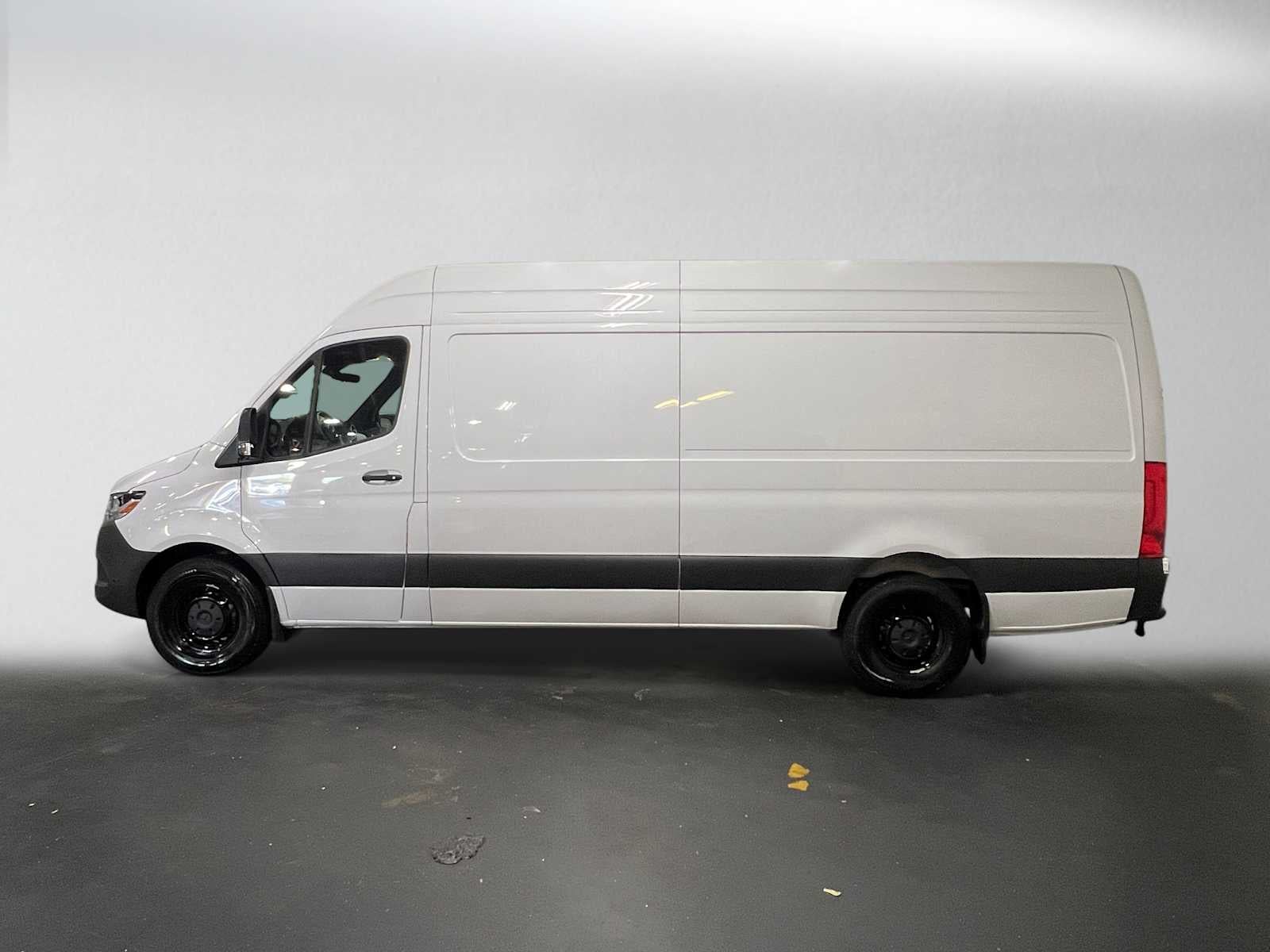 2026 Mercedes-Benz Sprinter 2500 High Roof I4 Diesel HO 170 RWD