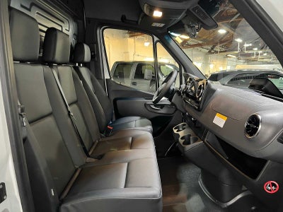 2026 Mercedes-Benz Sprinter 2500 High Roof I4 Diesel HO 170 RWD