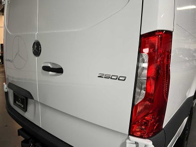 2026 Mercedes-Benz Sprinter 2500 High Roof I4 Diesel HO 170 RWD