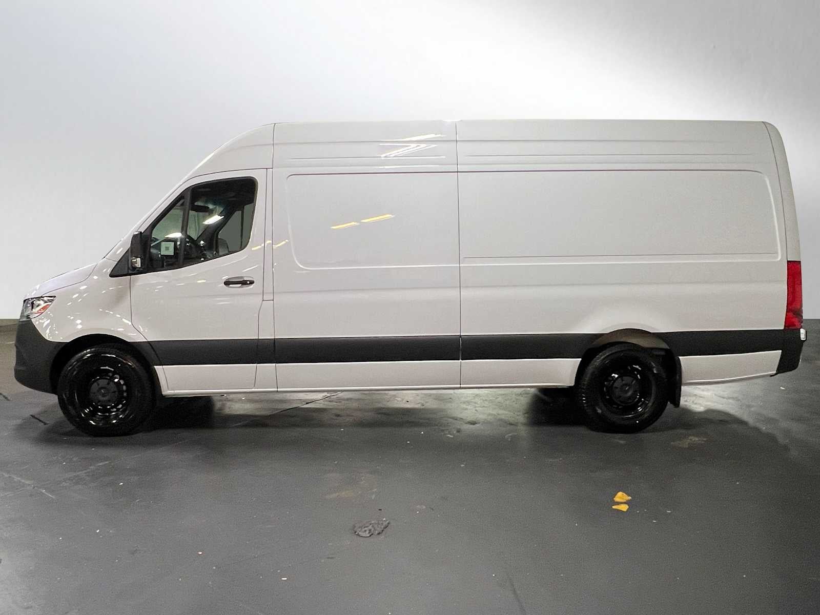 2026 Mercedes-Benz Sprinter 2500 High Roof I4 Diesel HO 170 RWD