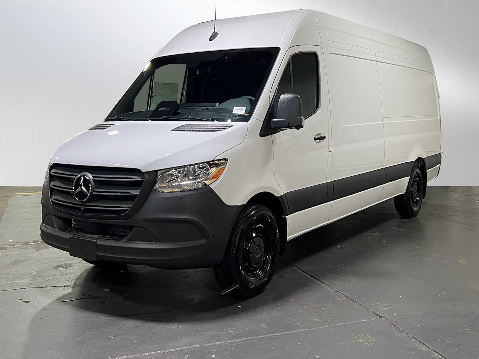 2026 Mercedes-Benz Sprinter 2500 High Roof I4 Diesel HO 170 RWD
