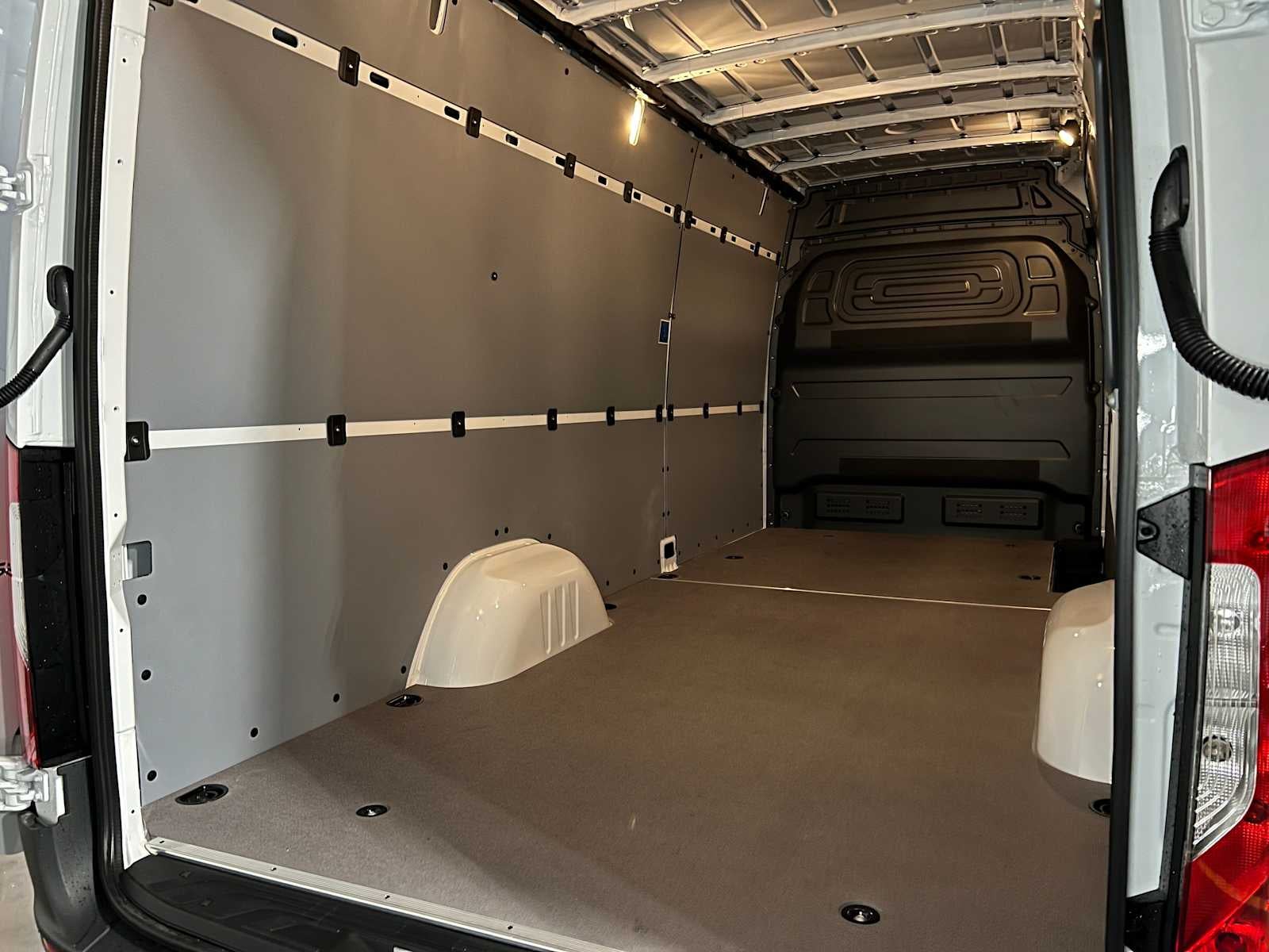 2026 Mercedes-Benz Sprinter 2500 High Roof I4 Diesel HO 170 RWD