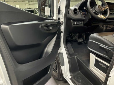 2026 Mercedes-Benz Sprinter 2500 High Roof I4 Diesel HO 170 RWD