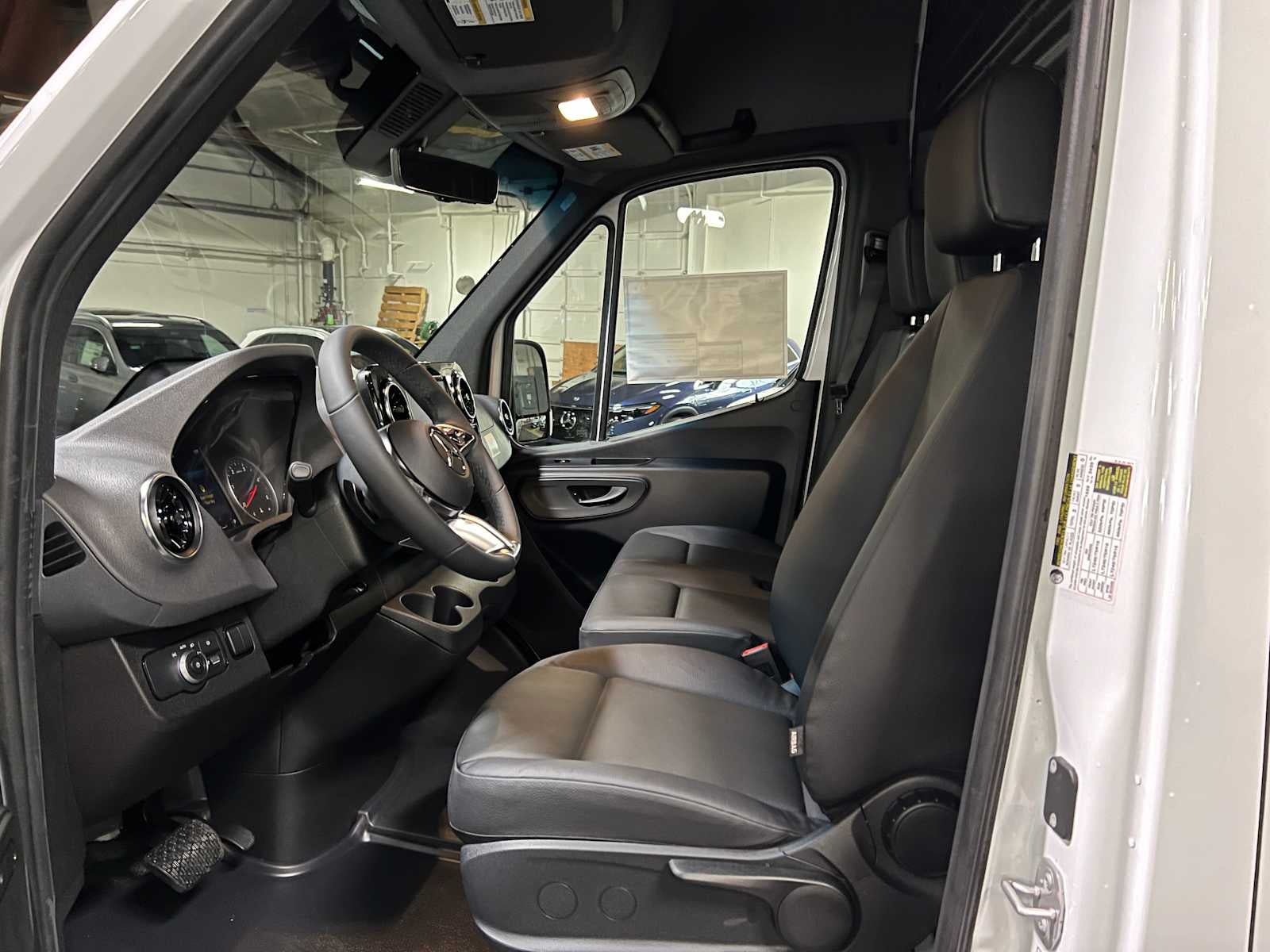 2026 Mercedes-Benz Sprinter 2500 High Roof I4 Diesel HO 170 RWD