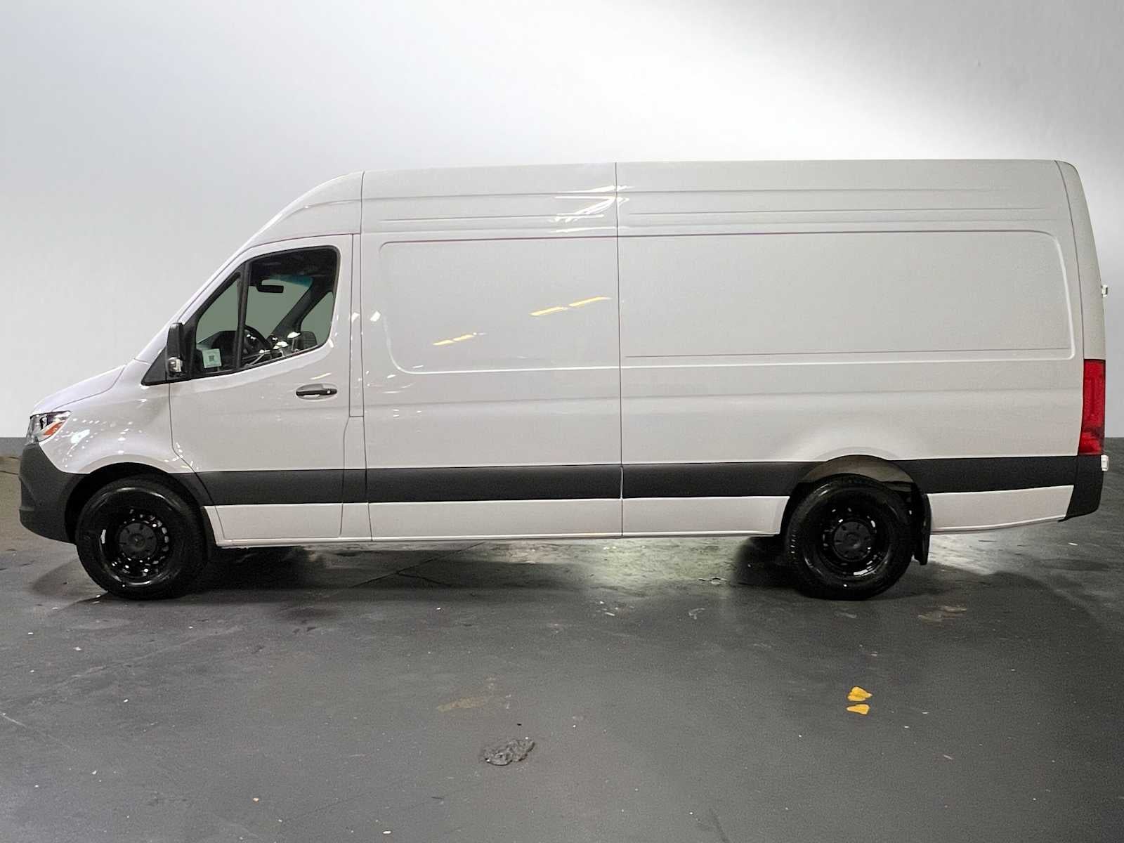 2026 Mercedes-Benz Sprinter 2500 High Roof I4 Diesel HO 170 RWD