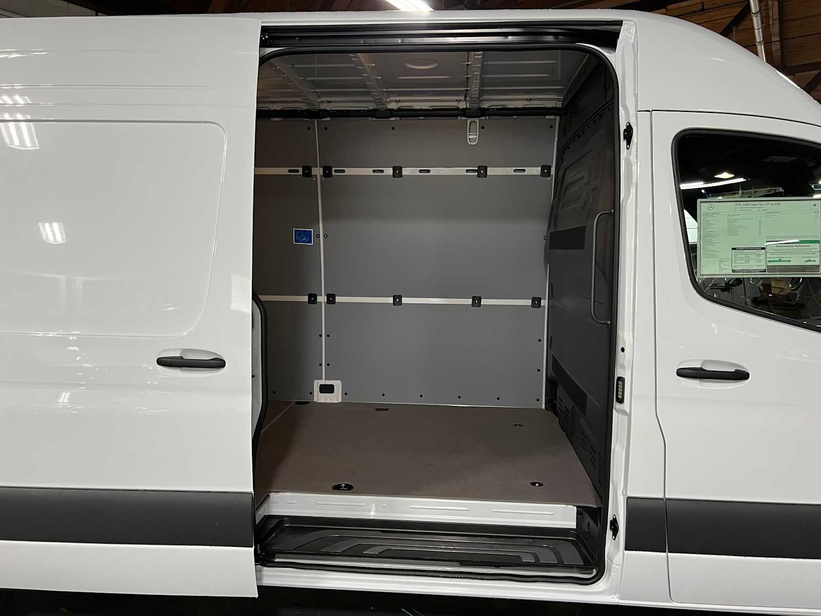 2026 Mercedes-Benz Sprinter 2500 High Roof I4 Diesel HO 170 RWD