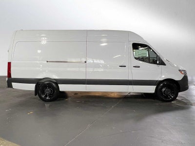 2026 Mercedes-Benz Sprinter 2500 High Roof I4 Diesel HO 170 RWD