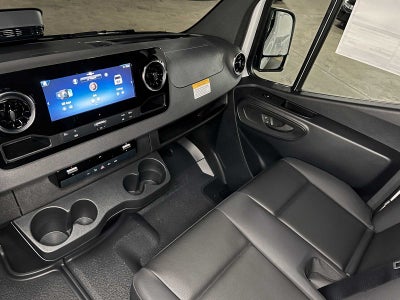 2026 Mercedes-Benz Sprinter 2500 High Roof I4 Diesel HO 170 RWD