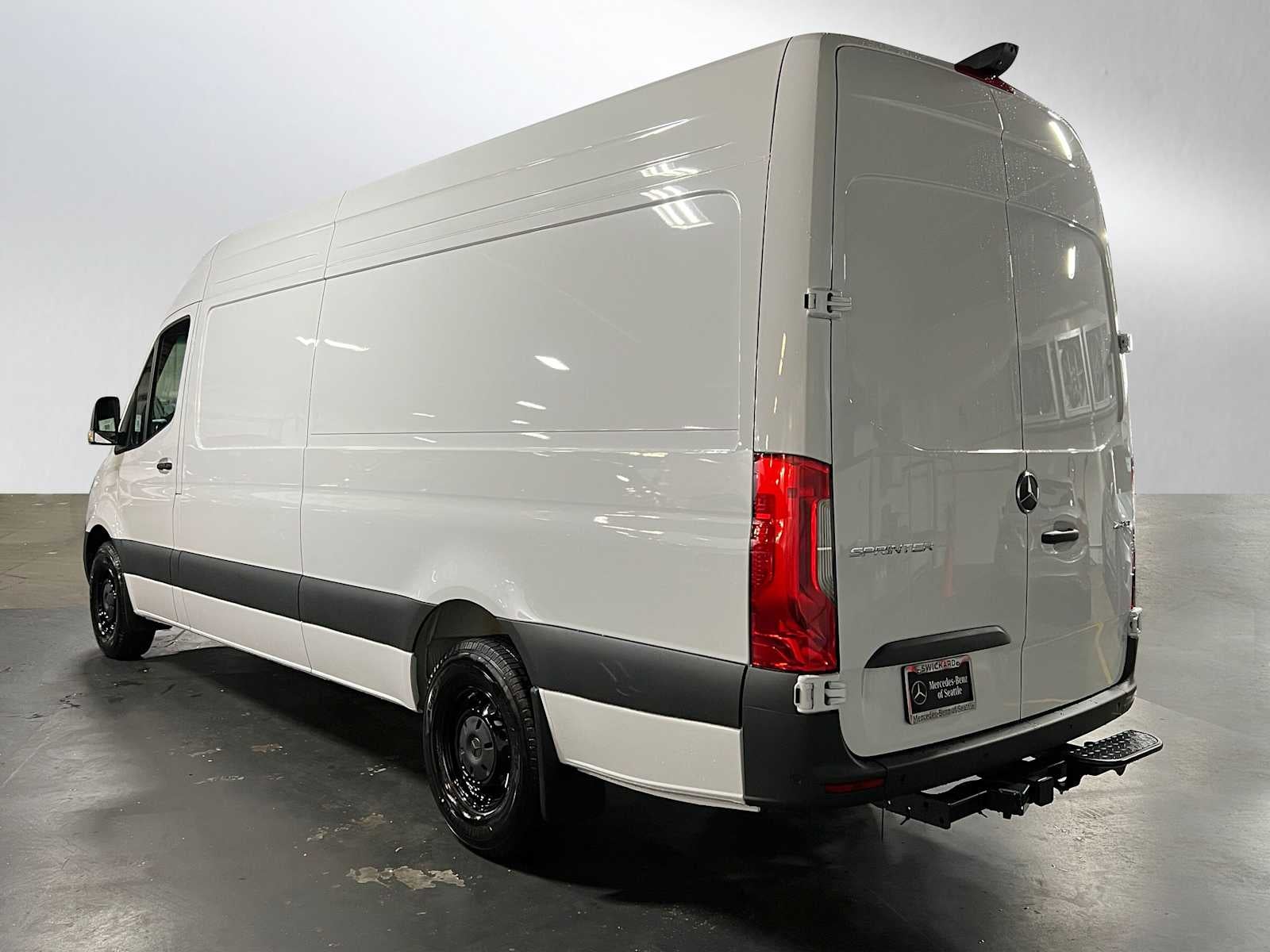 2026 Mercedes-Benz Sprinter 2500 High Roof I4 Diesel HO 170 RWD