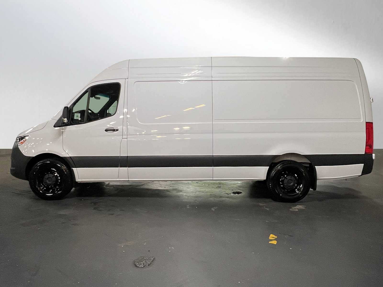 2026 Mercedes-Benz Sprinter 2500 High Roof I4 Diesel HO 170 RWD