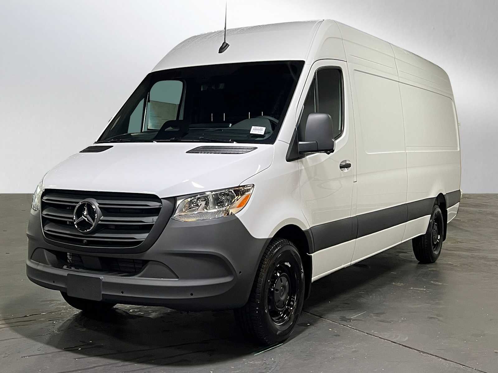 2026 Mercedes-Benz Sprinter 2500 High Roof I4 Diesel HO 170 RWD