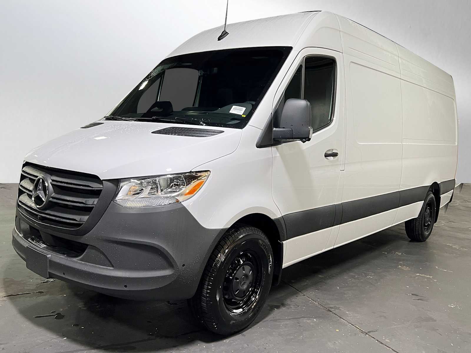 2026 Mercedes-Benz Sprinter 2500 High Roof I4 Diesel HO 170 RWD