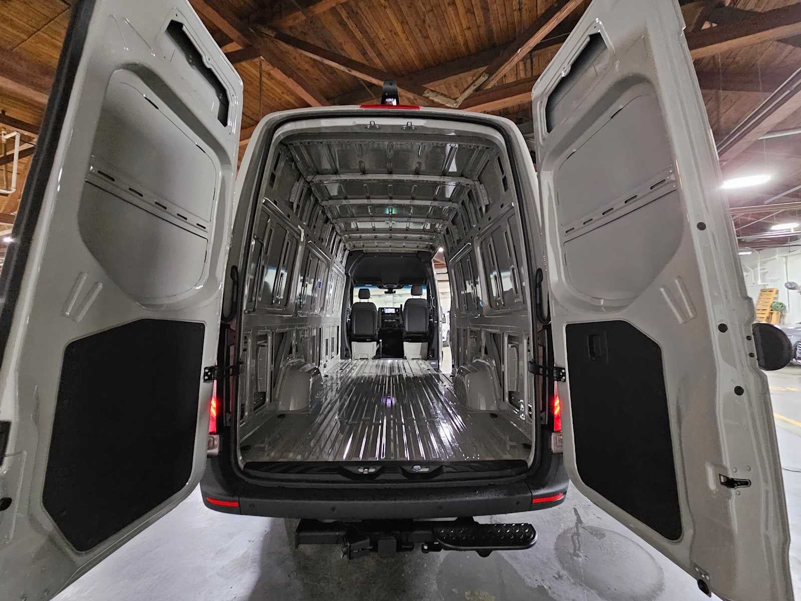 2026 Mercedes-Benz Sprinter 2500 High Roof I4 Diesel HO 170 AWD