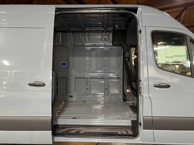 2026 Mercedes-Benz Sprinter 2500 High Roof I4 Diesel HO 170 AWD