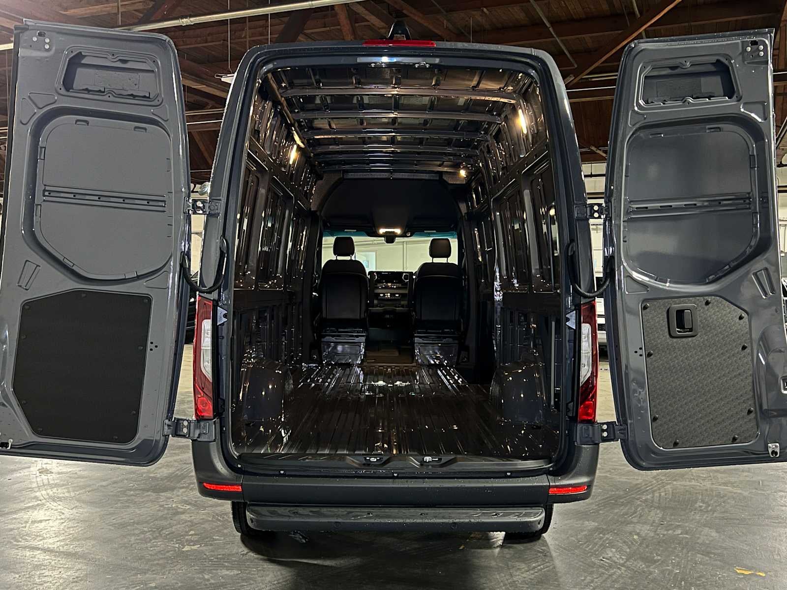 2026 Mercedes-Benz Sprinter 2500 High Roof I4 Diesel HO 170 AWD