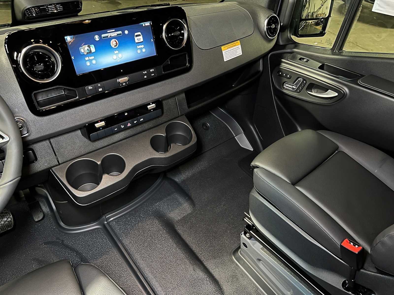 2026 Mercedes-Benz Sprinter 2500 High Roof I4 Diesel HO 170 AWD