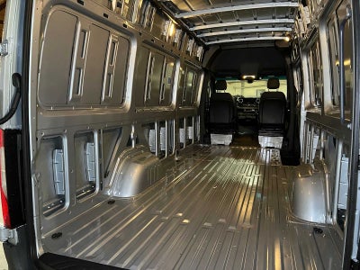 2026 Mercedes-Benz Sprinter 2500 High Roof I4 Diesel HO 170 AWD