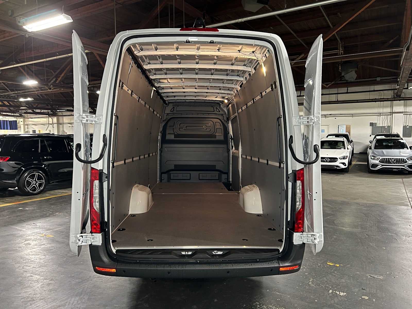 2026 Mercedes-Benz Sprinter Cargo Van 2500 High Roof I4 Diesel HO 170 Extended RWD