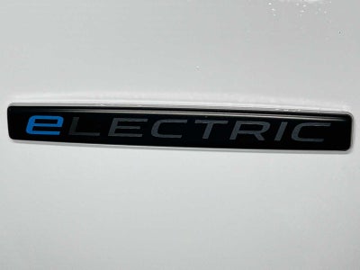 2025 Mercedes-Benz eSprinter Cargo Van 2500 Standard Roof HO 144 RWD
