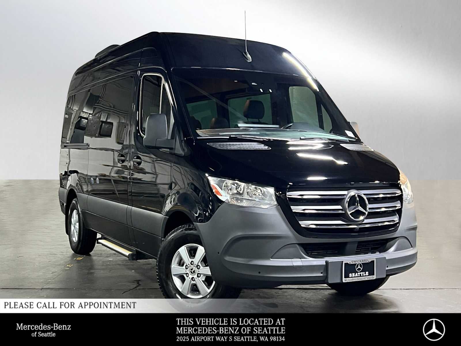 2022 Mercedes-Benz Sprinter Passenger Van 2500 Standard Roof V6 144 RWD
