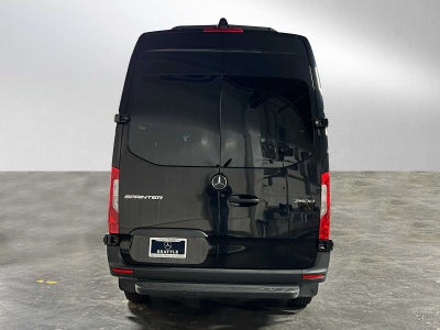 2022 Mercedes-Benz Sprinter Passenger Van 2500 Standard Roof V6 144 RWD