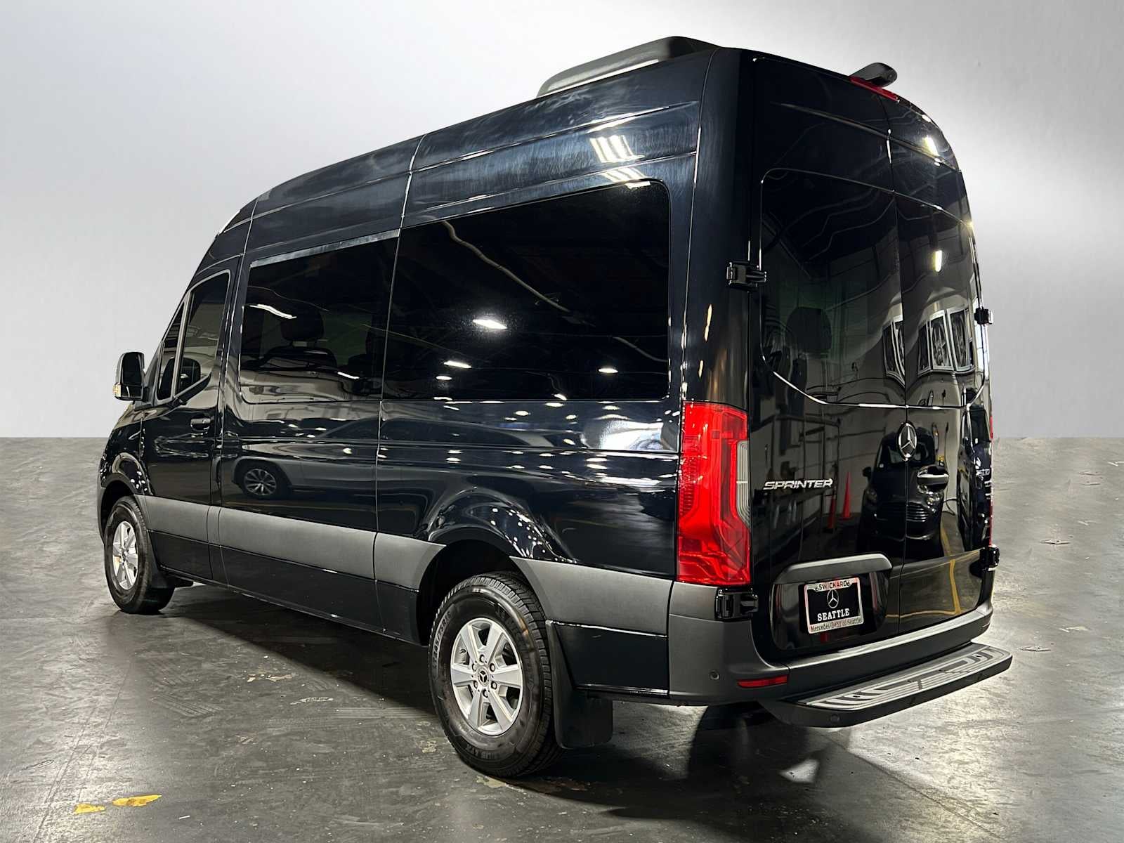 2022 Mercedes-Benz Sprinter Passenger Van 2500 Standard Roof V6 144 RWD